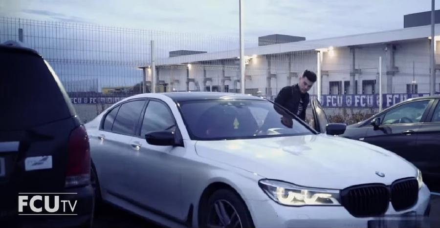 Robert Popa conduce un bolid de lux Portarul Robert Popa, omul meciului cu FCSB, a fost campion național de juniori la aruncarea greutății