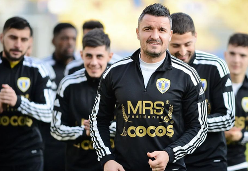 Viorel Ferfelea (37 de ani), fost mijlocaș în „Gașca Nebună” de la Sportul Studențesc, a povestit cum Constantin Budescu (33 de ani) a rezistat la un singur antrenament al formației din Regie.