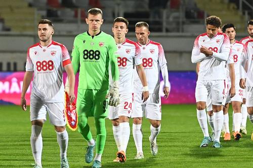 Vasile Buhăescu, al patrulea de la stânga la dreapta // foto: Imago Images