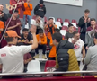 Marea împăcare: Cristina Neagu, în mijlocul galeriei Rapidului » Reporterii GSP au surprins imaginile care nu s-au văzut la TV