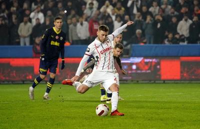 Alexandru Maxim, cel mai slab sezon din carieră » Doar 6 goluri influențate și 3 penalty-uri ratate din cele 5 executate!