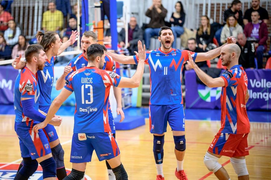 Jucătorii de la Steaua sărbătorind victoria recentă în fața rivalei Dinamo Foto: Facebook Steaua București Atanas Petrov revine în România și o va antrena pe Steaua