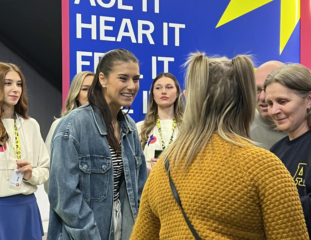 Sorana Cîrstea, interacțiune cu fanii în BTarena, la Transylvania Open