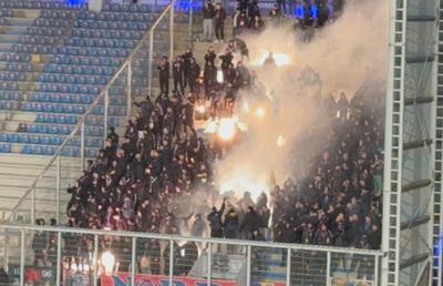 Ultrașii de la FCSB au anunțat că merg la Petrolul - UTA! » Peluza Nord și Peluza Sud, din nou în același sector?