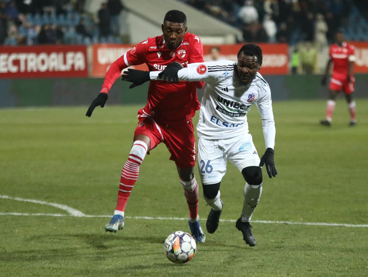 Dinamo s-a încurcat la Botoșani, dar a urcat pe primul loc în Superliga! » Cum arată clasamentul