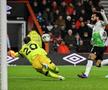 Ionuț Andei Radu (Bournemouth), în duel cu Mohamed Salah / Foto: Imago