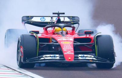 Lewis Hamilton, accident în teste cu un Ferrari 2023 » Teoria lui David Coulthard: „E vorba de propulsia mai agresivă”