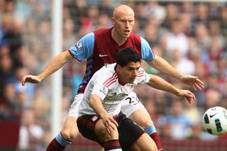 Un fundaș central din Premier League a jucat cu o bucată de carne în gheată: „La pauză, era aproape gătită"
