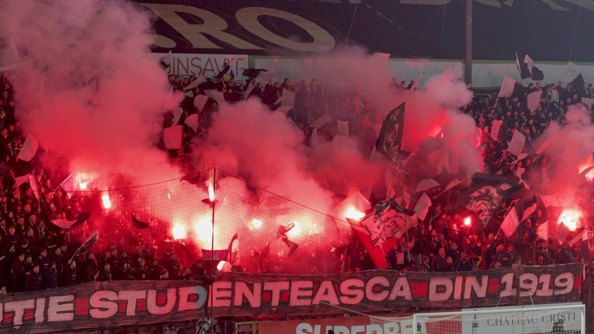Torțe la CFR - U Cluj