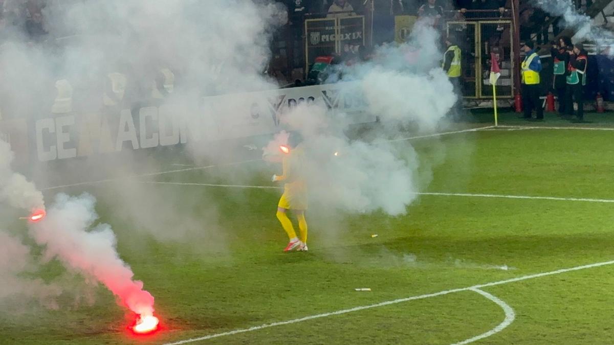 Torțe la CFR - U Cluj