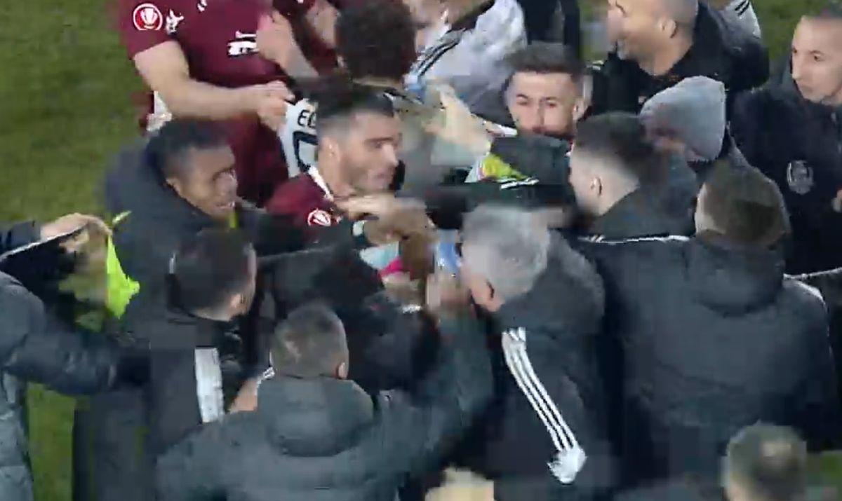 Cristiano Bergodi a făcut scandal la finalul meciului dintre CFR Cluj și U Cluj