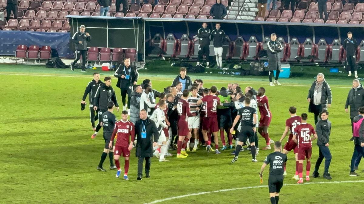CFR Cluj, victorie uriașă cu U Cluj! Daniel Pancu a readus echipa la viață, Bergodi a avut o ieșire animalică la final