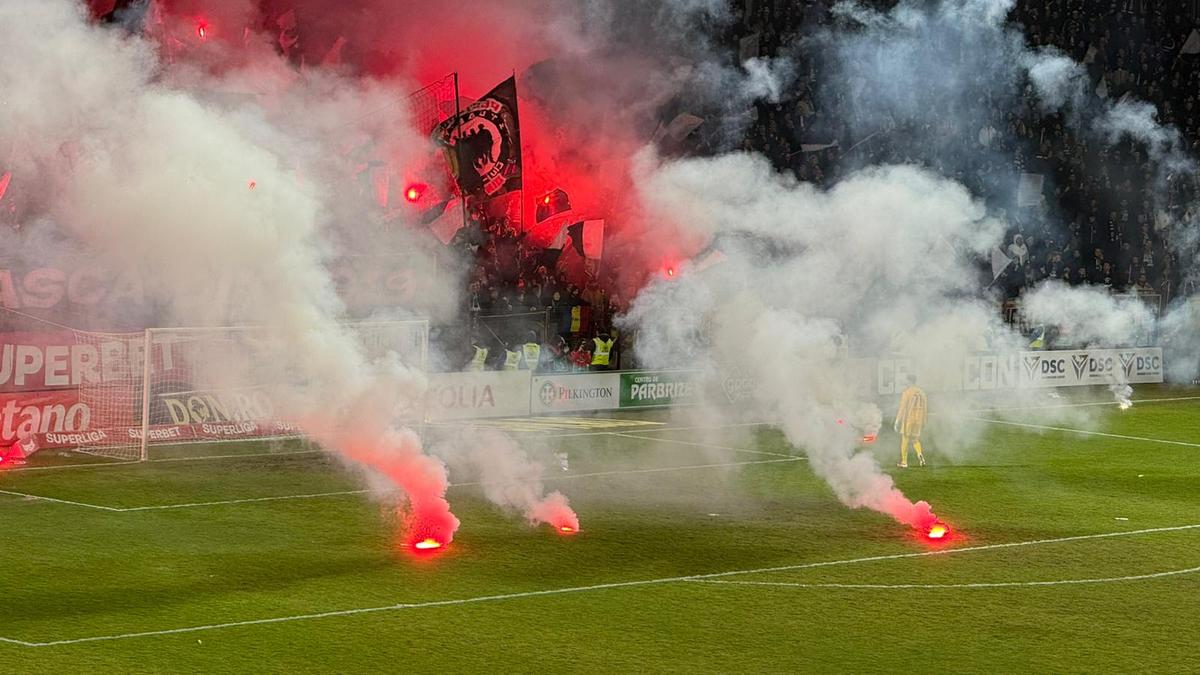 Torțe la CFR - U Cluj