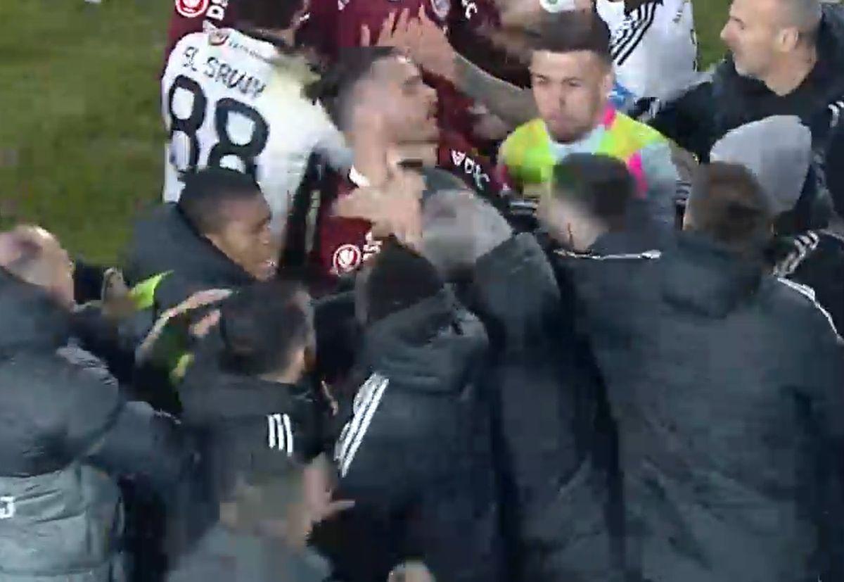 Cristiano Bergodi a făcut scandal la finalul meciului dintre CFR Cluj și U Cluj