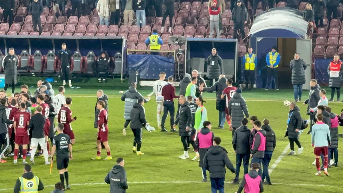 Cristiano Bergodi a făcut scandal la finalul meciului dintre CFR Cluj și U Cluj