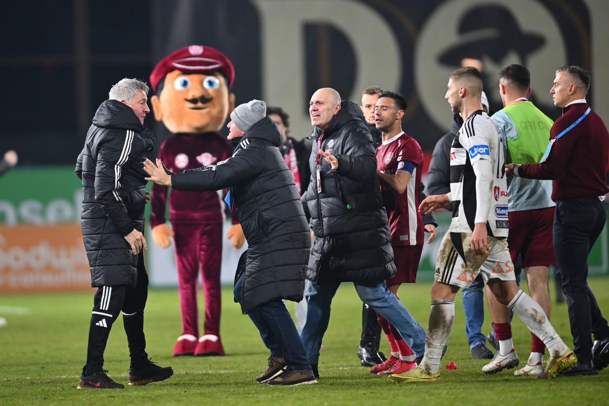Cristiano Bergodi a făcut scandal la finalul meciului dintre CFR Cluj și U Cluj