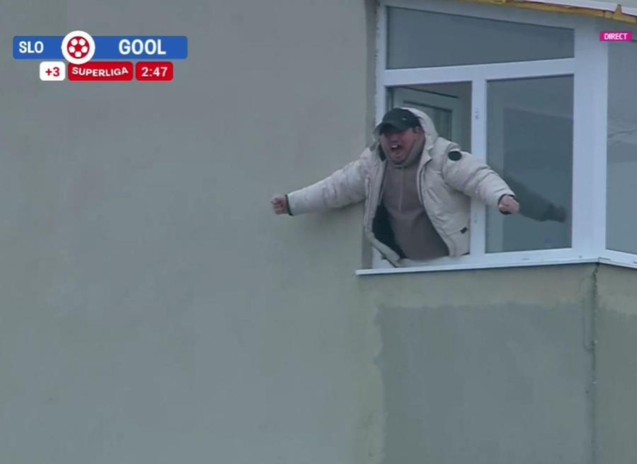 Unirea Slobozia - Farul 2-1 » La debutul lui Claudiu Niculescu, Papeau a adus victoria la ultima fază!