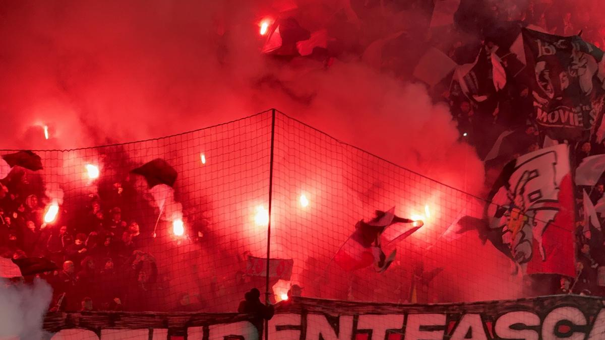 Torțe la CFR - U Cluj