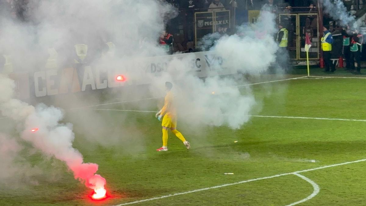 Torțe la CFR - U Cluj