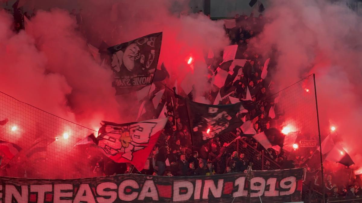 Torțe la CFR - U Cluj