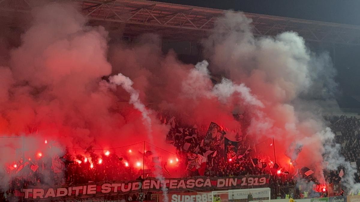 Torțe la CFR - U Cluj