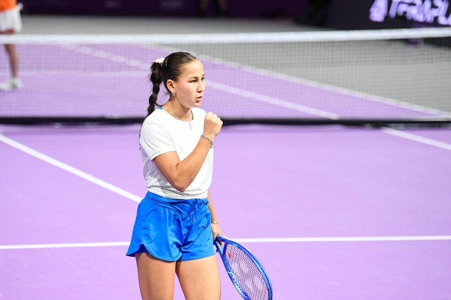 Kamilla Rakhimova, gest deosebit înainte de finala de dublu de la Transylvania Open/Foto: Imago Images Kamilla Rakhimova, gest impresionant înainte de a câștiga finala de dublu de la Transylvana Open: „Poate îi vinde pe Amazon, nu știu”