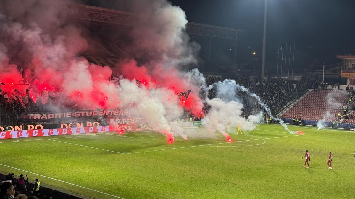 „Bug” ca-n FIFA 98 » Portarul Popa, plonjon bizar la golul lui Nistor din CFR Cluj - U Cluj