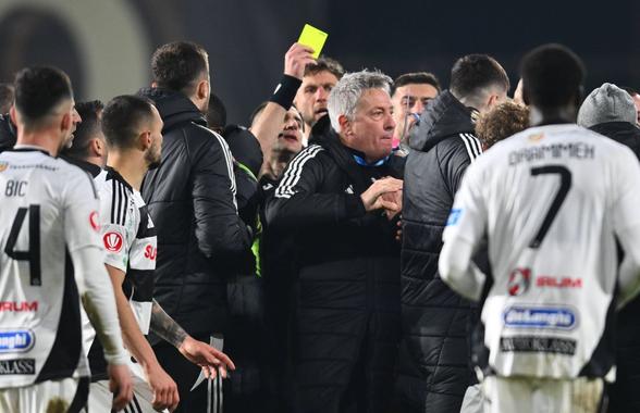 Scene HALUCINANTE după derby-ul câștigat de CFR Cluj » Bergodi își iese din minți, sare să-i bată pe Cordea și Muhar » Antrenorul DĂ CU PUMNII în adversari