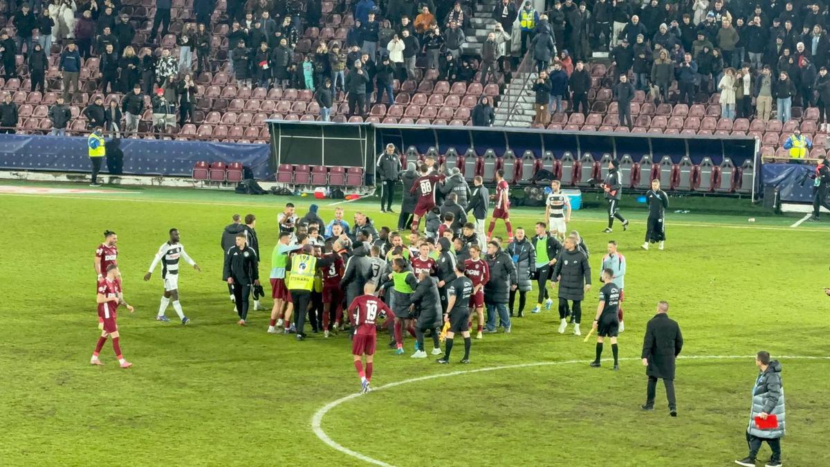 Cristiano Bergodi a făcut scandal la finalul meciului dintre CFR Cluj și U Cluj