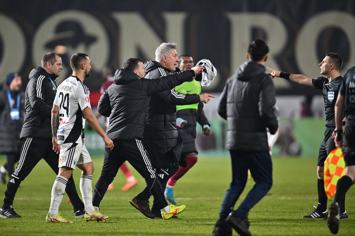 CFR Cluj, victorie uriașă cu U Cluj! Daniel Pancu a readus echipa la viață, Bergodi a avut o ieșire animalică la final