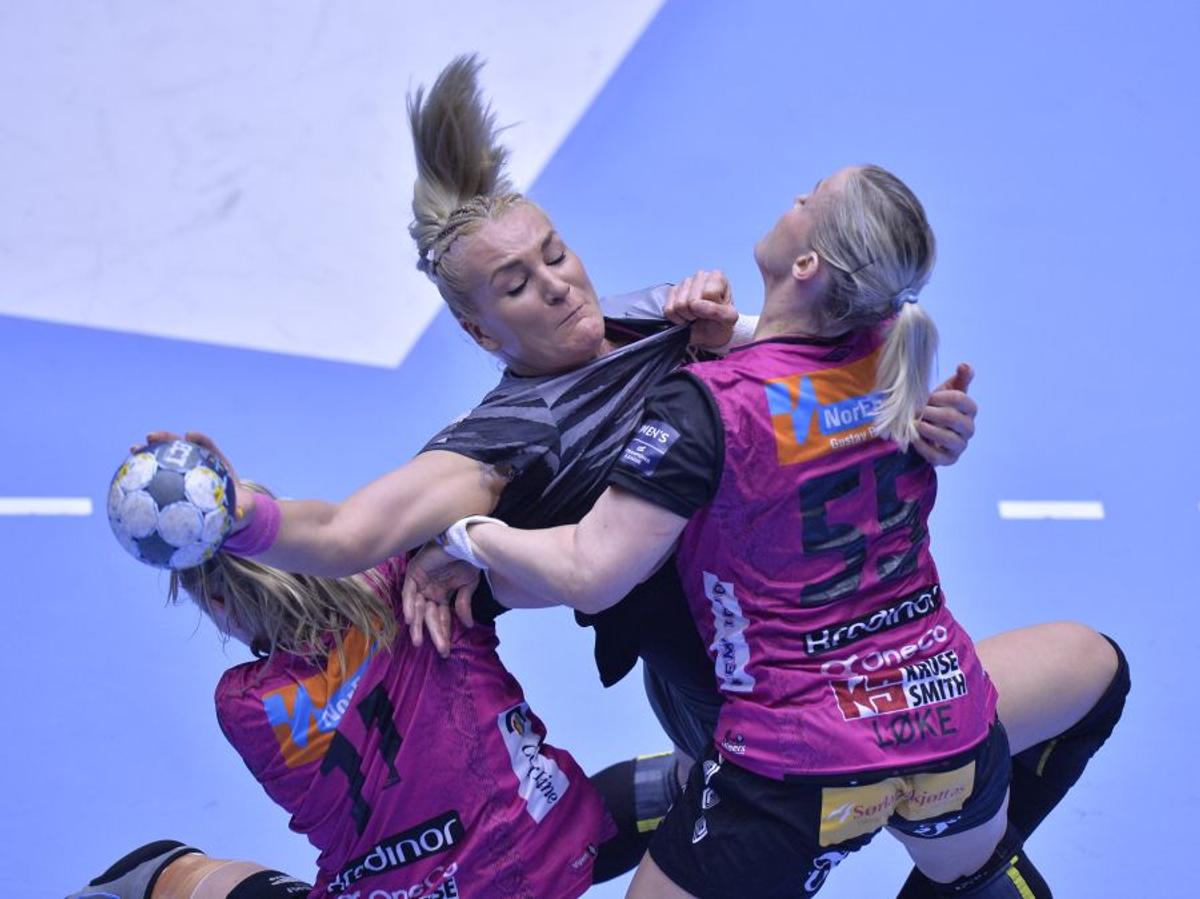 CSM București - Vipers Kristiansand, liveSCORE ACUM, FOTO + VIDEO » „Tigroaicele” nu mai pot evita locul 4