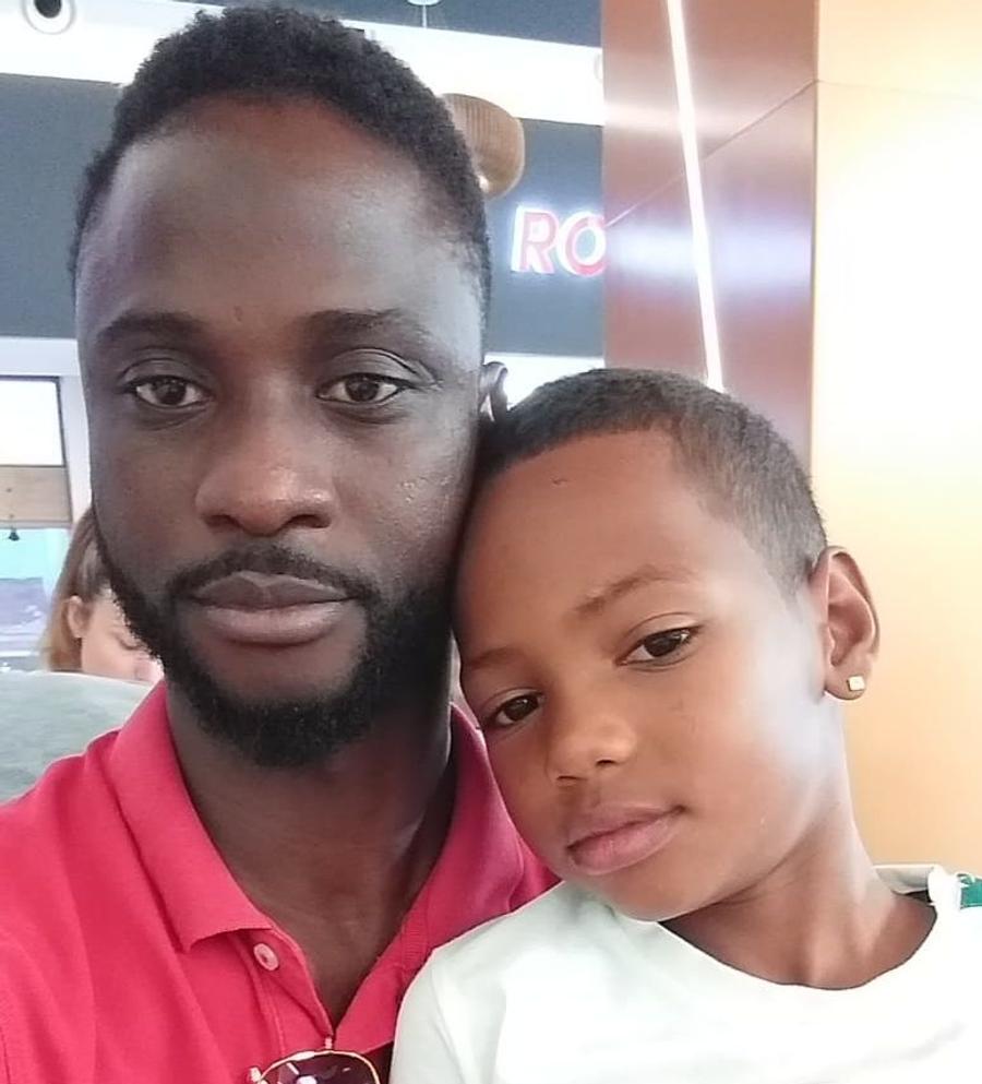 Mohamed, fiul lui Gueye Mansour, visează să joace pentru România: „O să dau și eu goluri din foarfecă!”
