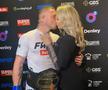 FOTO A sărbătorit victoria din MMA alături de iubita lui! Superba blondă atrage toate privirile