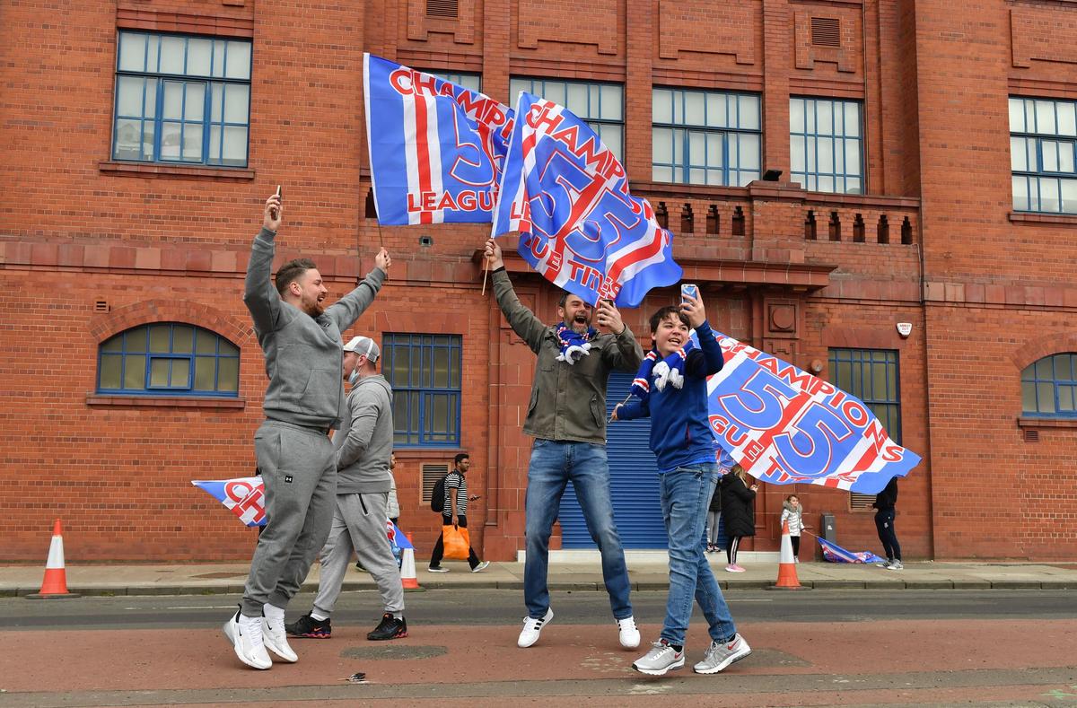 Suporterii Glasgow Rangers sărbătoresc titlul
