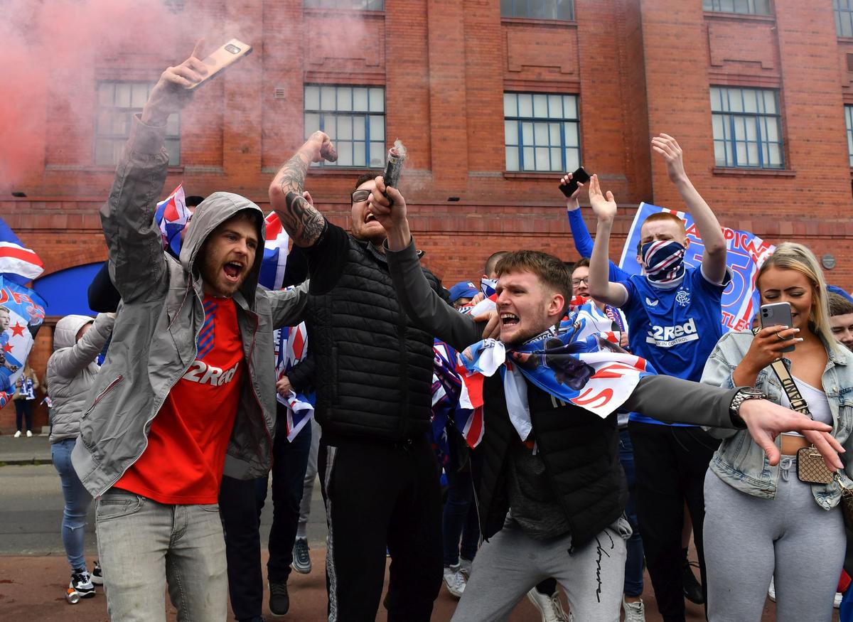 Suporterii Glasgow Rangers sărbătoresc titlul