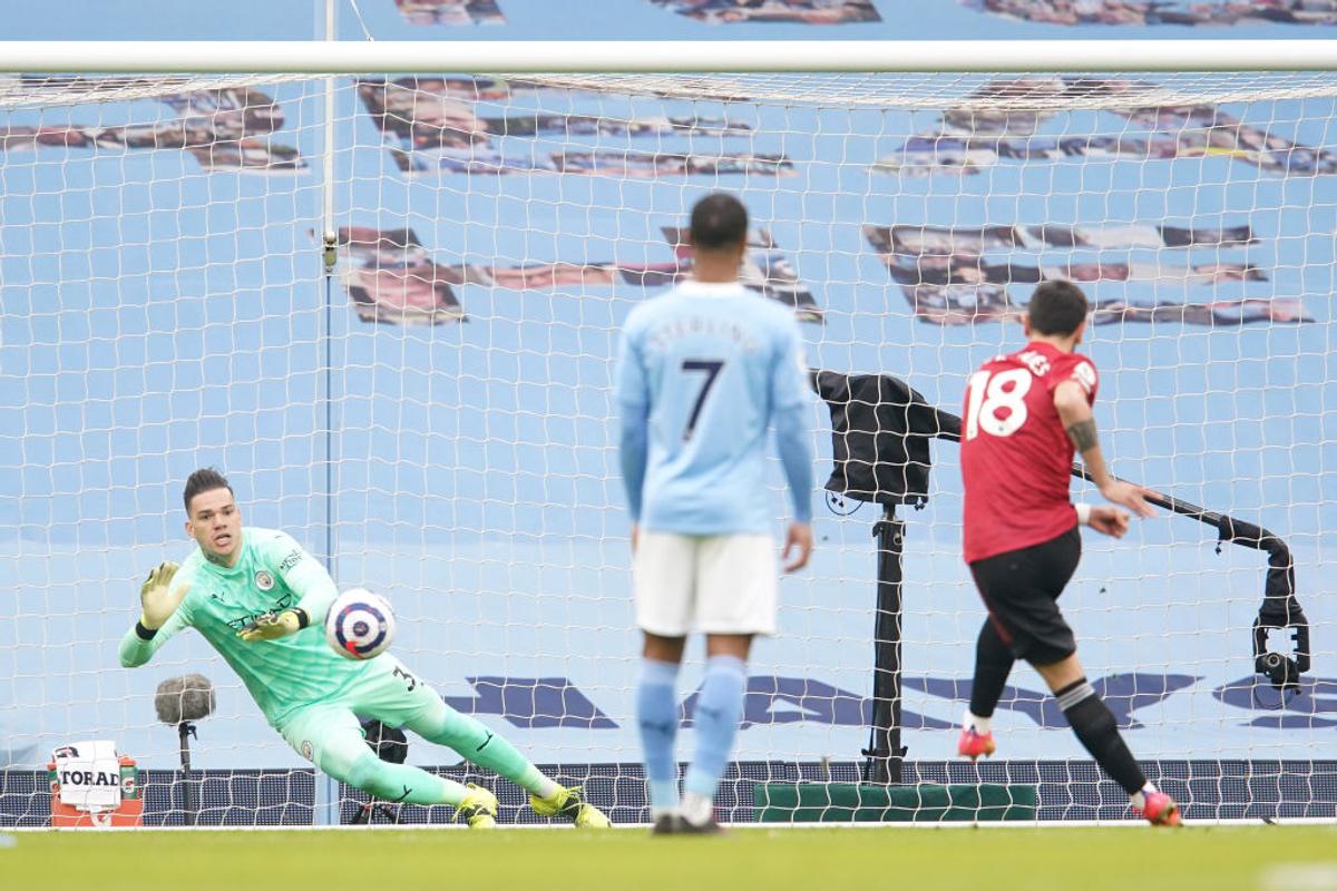 FOTO. Manchester e roșu » United întrerupe seria incredibilă de victorii a rivalei și urcă pe doi în Premier League! City, de nerecunoscut