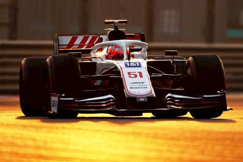 Pietro Fittipaldi, la volanul monopostului Haas în testele de la finalul sezonului 2021 // foto: Guliver/gettyimages
