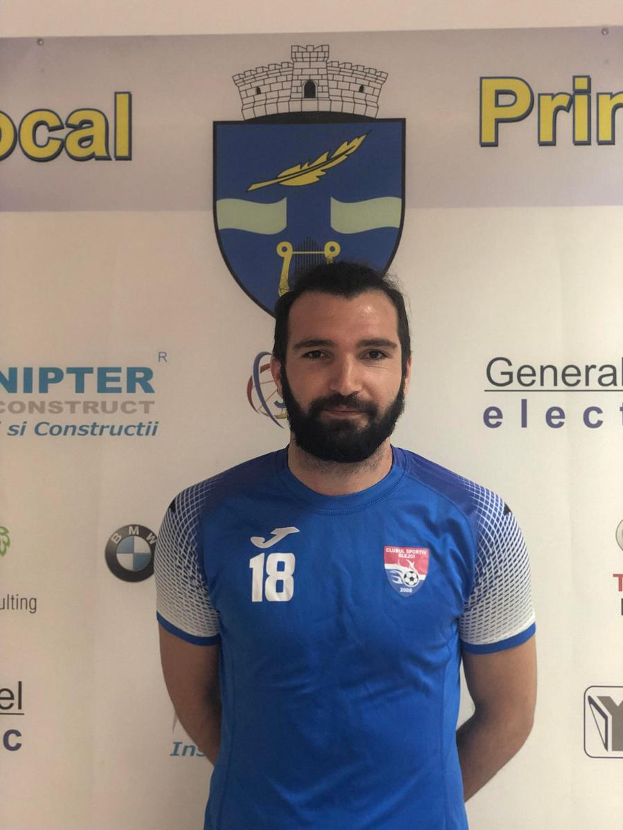 Ionuț Șerban, prezentat la CS Blejoi Fotbalistul „captiv” 8 ani la Dinamo și-a găsit echipă: „Vrem să îl redăm fotbalului românesc!”