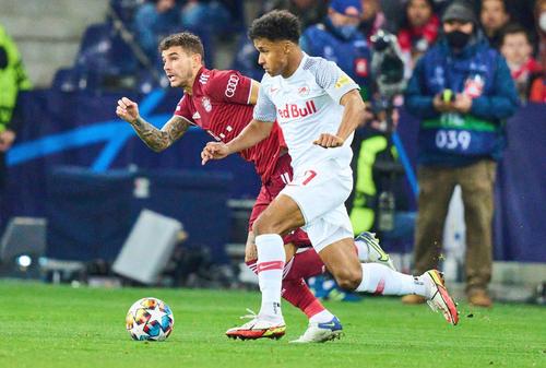 Karim Adeyemi (20 de ani), puştiul cu tată nigerian şi mamă din România, s-a înțeles cu Borussia Dortmund, însă FC Salzburg nu vrea să îl lase să plece foarte ușor.