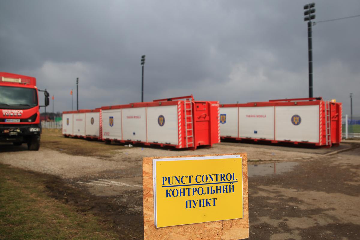 Moldova e tabără pentru ucraineni » Au fost amplasate corturi pentru refugiați în centrul de pregătire al lui Poli Iași