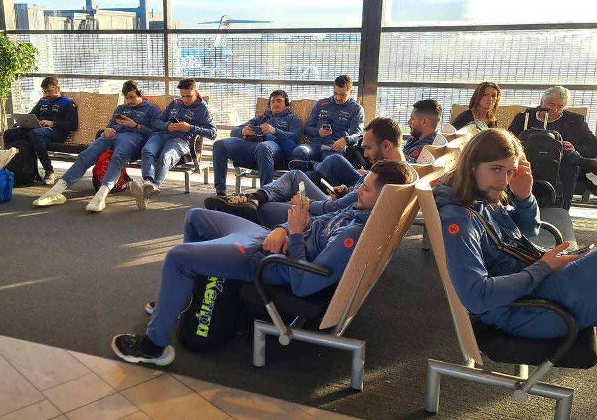 Naționala de handbal a României, sperietură în avion: „tricolorii” n-au putut ateriza în Feroe din cauza unei furtuni de zăpadă