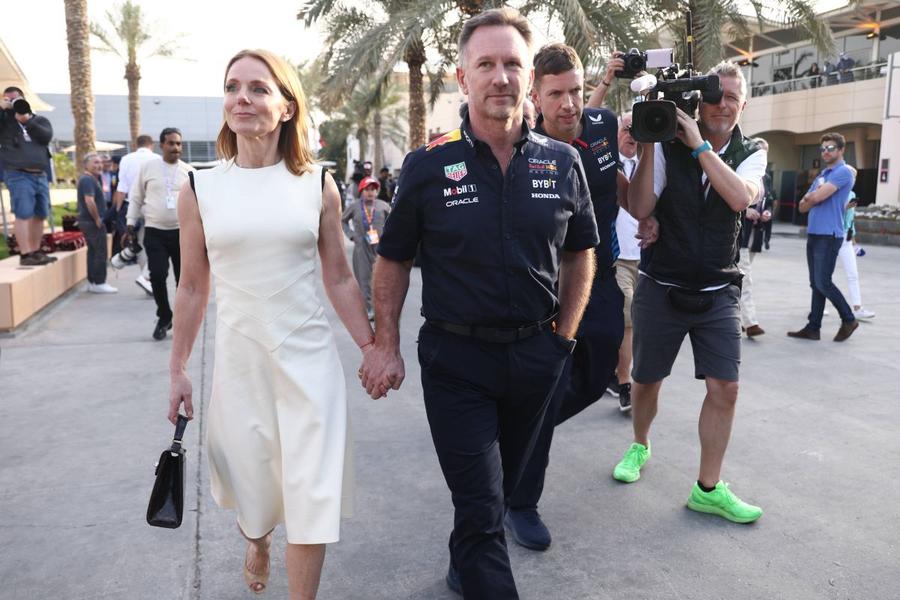 Christian Horner, alături de soția sa Geri Halliwell, săptămâna trecută, la Marele Premiu din Bahrain Foto: Imago Șocant! Cum a decis Red Bull scandalul de hărțuire împotriva directorului Horner » Victima pedepsită!