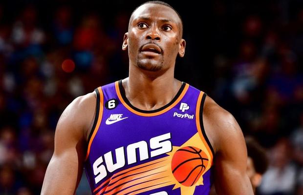 Un star NBA a leșinat pe banca de rezerve » Reacția medicilor și a jucătorilor + ultimele detalii despre starea sa