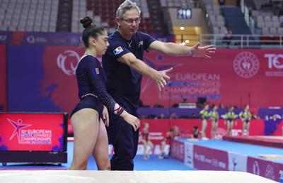Antrenorul român al echipei feminine de gimnastică a Franței a fost suspendat provizoriu pentru presupuse acte de „violență și maltratare”