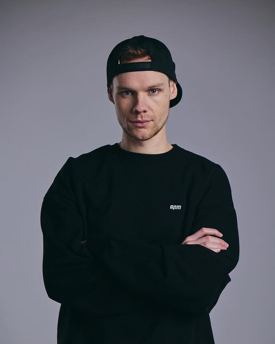 Sascha Hellinger, comediant Influencerii au preluat fosta adversară a lui FCSB » Clubul și fanii au luat foc: „FIFA în viața reală?! INACCEPTABIL!”