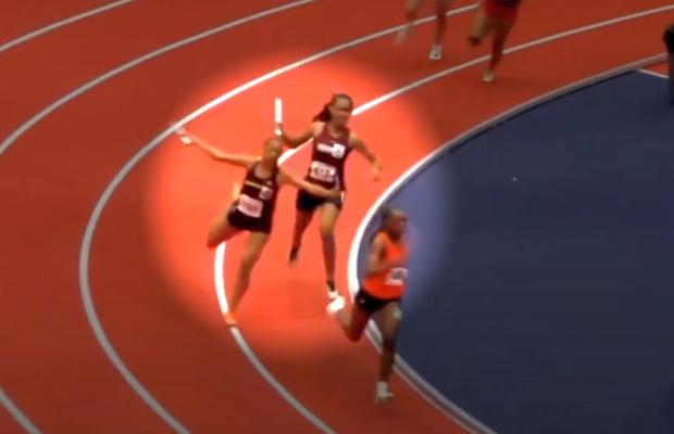 Moment incredibil la o cursă de atletism: și-a lovit adversara cu bastonul de ștafetă în cap + reacția familiei: „Nimeni nu și-a cerut scuze”