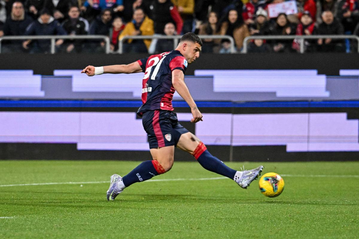 Se umple infirmeria! Noi probleme pentru Mircea Lucescu: Florinel Coman s-a accidentat în Cagliari - Genoa
