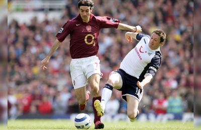 Robert Pires, campion mondial și „invincibil” cu Arsenal, a numit cele 5 extreme favorite din fotbal: „Nu înțeleg cum e capabil de așa ceva!”