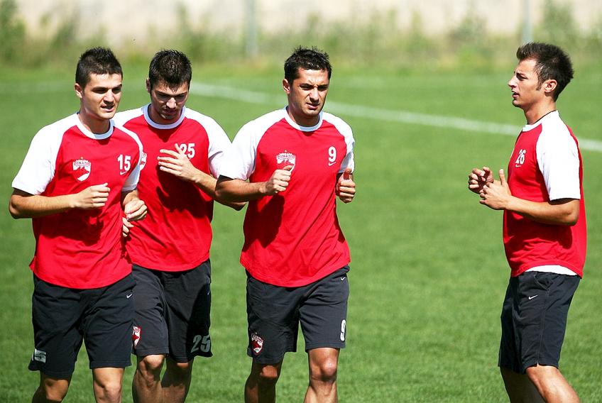 Adrian Ropotan, al doilea de la stânga la dreapta, în perioada Dinamo // foto: arhivă GSP