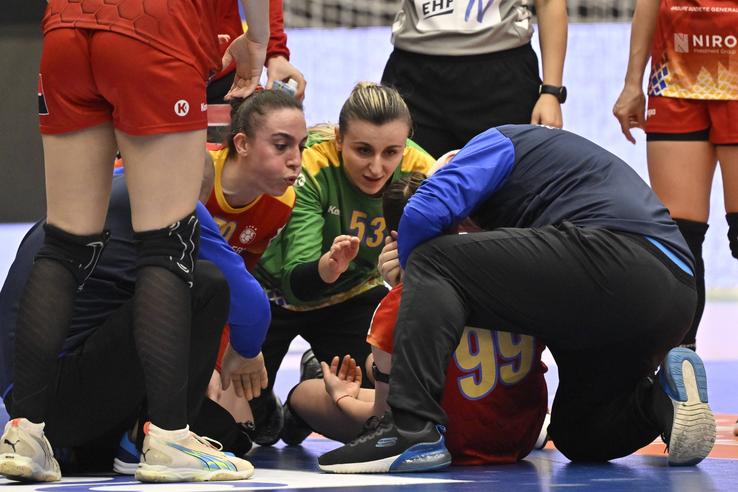 Sorina Grozav, accidentare în România - Suedia / FOTO: Imago